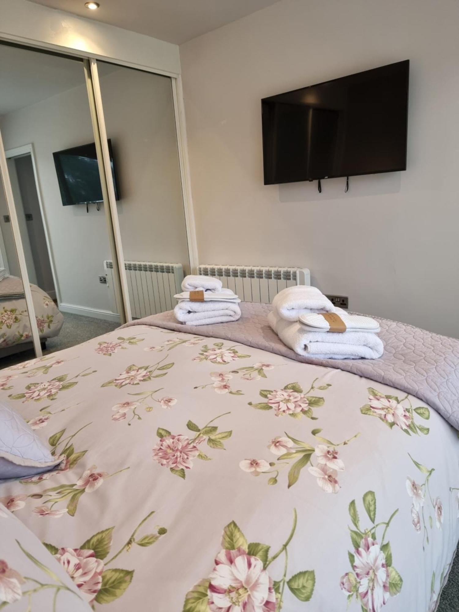 Begonia Cottage Briston Екстериор снимка